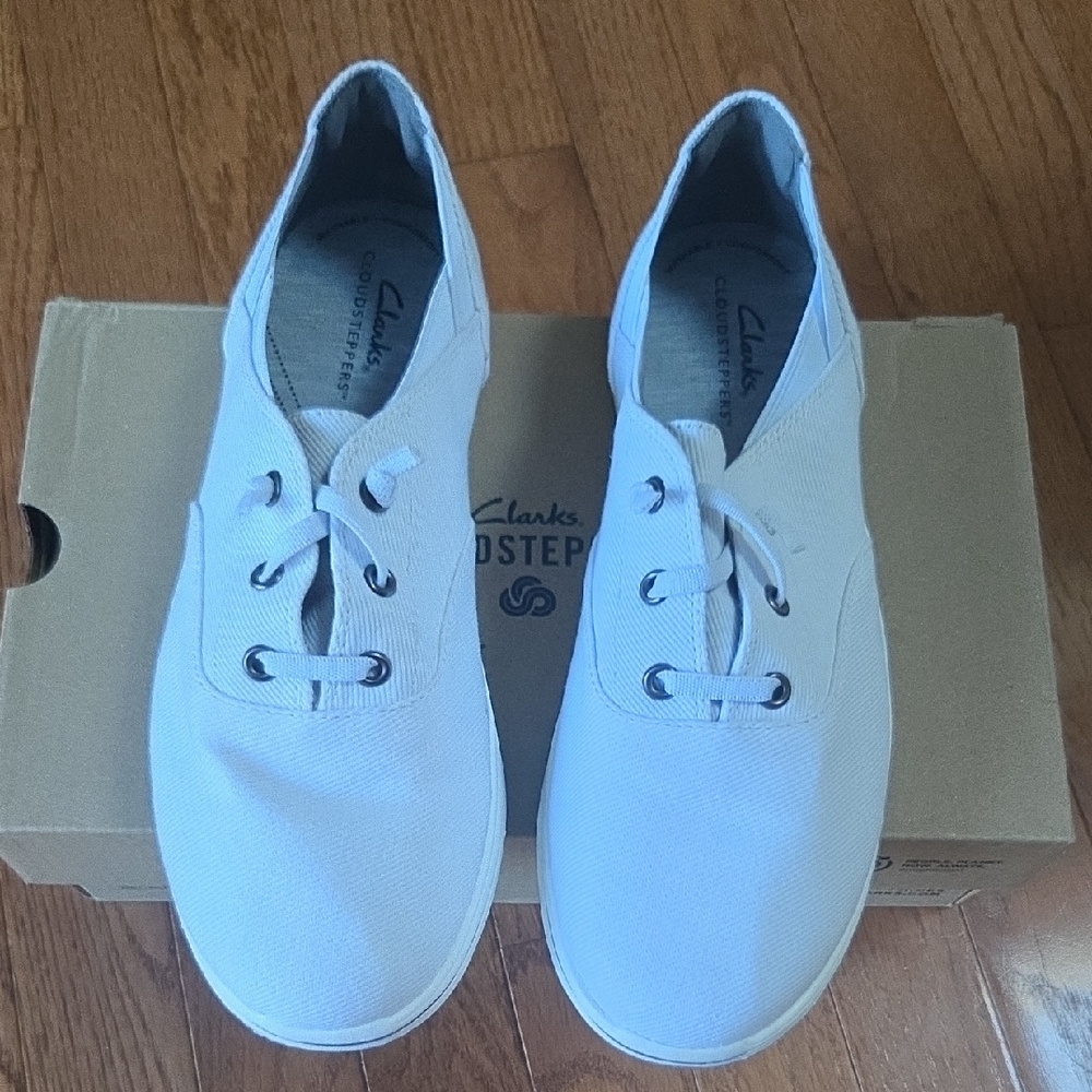 Clarks Cloud Steppers White Canvas Lace-Up Shoes